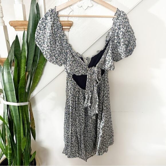 The Native One Black White Floral Print Off The Shoulder Mini Dress Size M - Picture 4 of 8